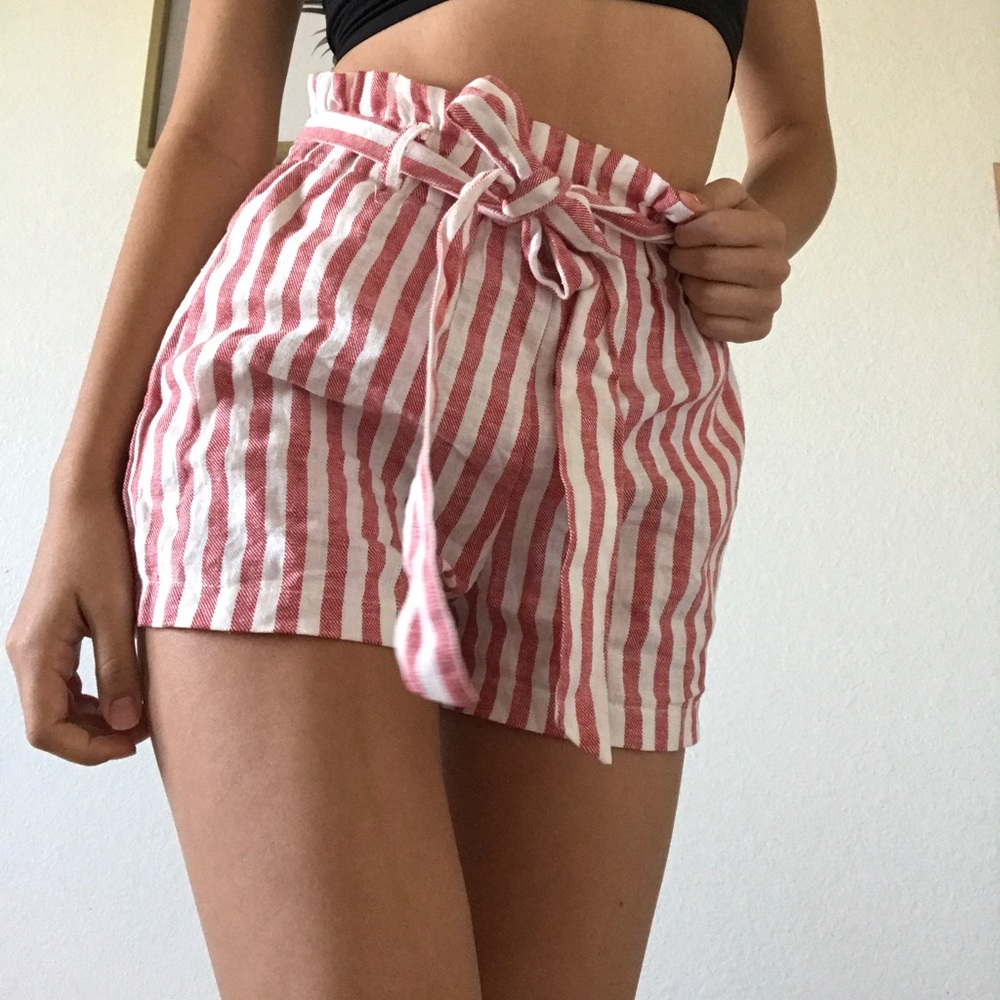 Summer Heart hips high waisted tie shorts.